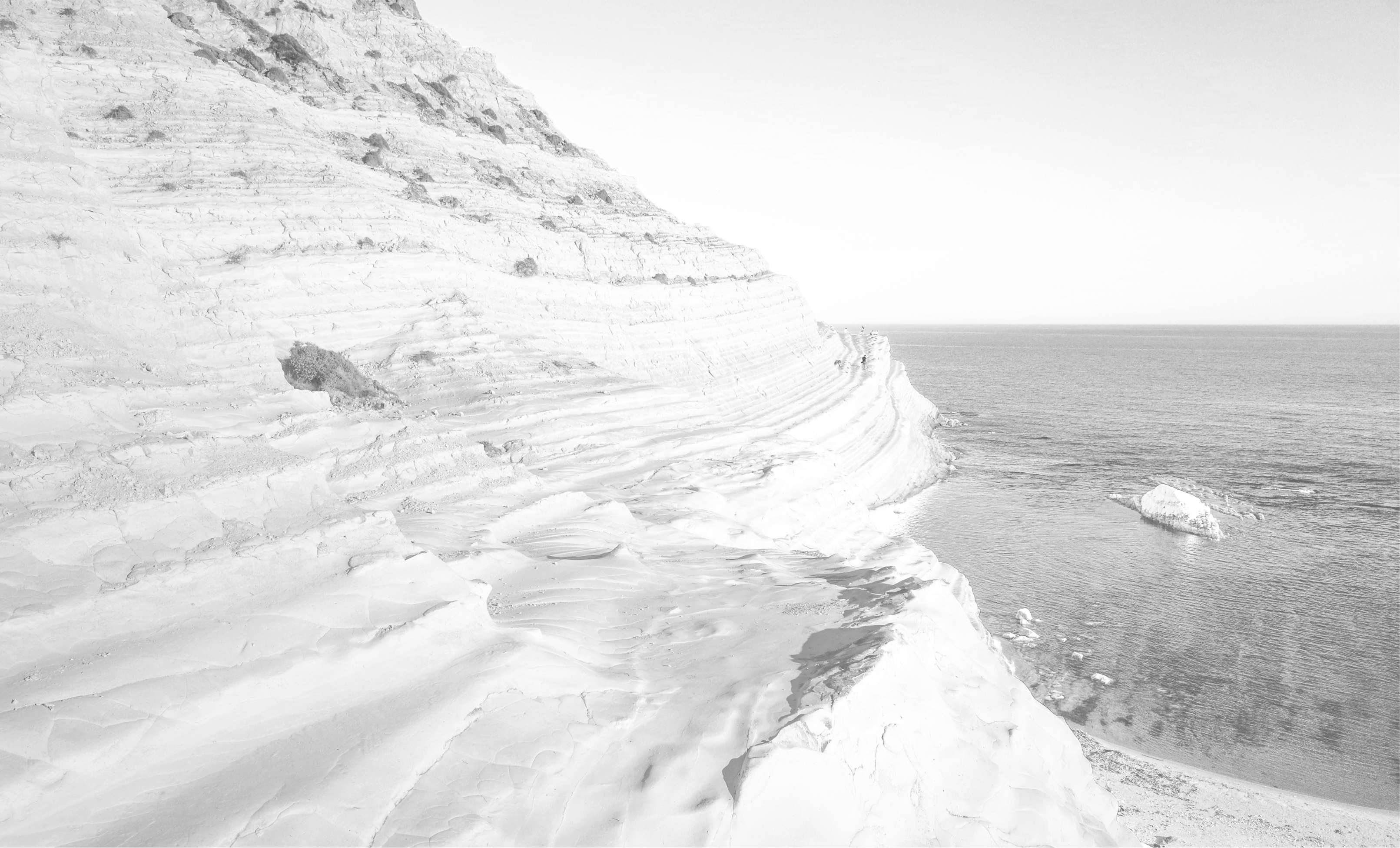 Profondo Capital Background Cover